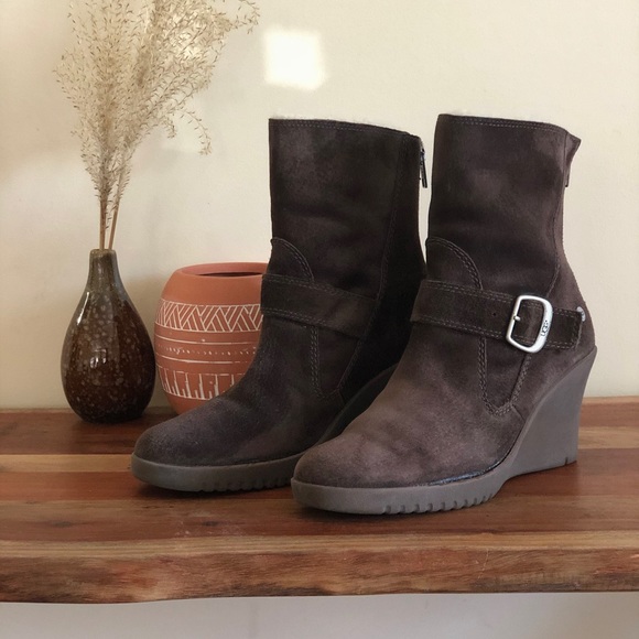 UGG Gisselle Wedges - Picture 9 of 12